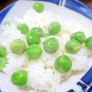 グリンピースの塩煮で豆ごはん